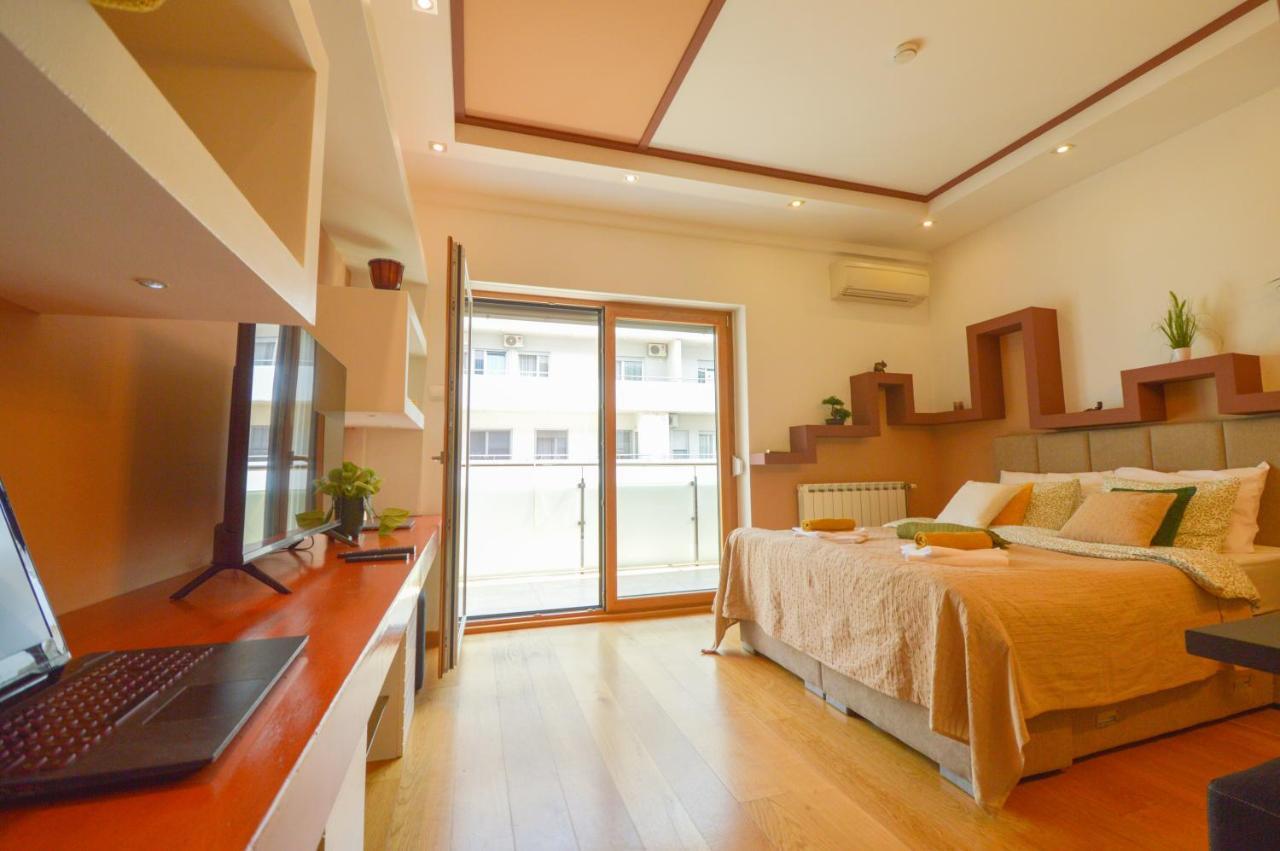Spacious Studio Park City Novi Sad Bagian luar foto