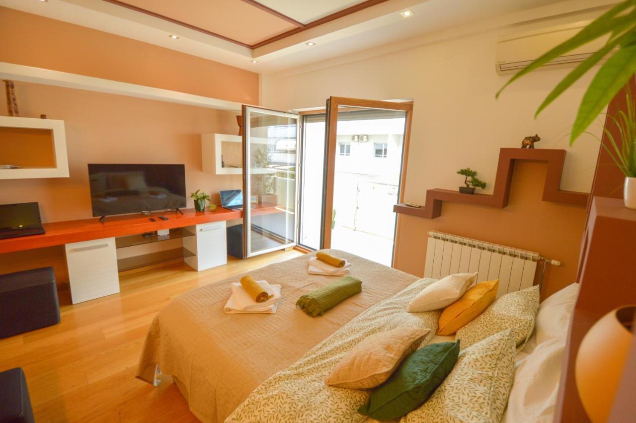 Spacious Studio Park City Novi Sad Bagian luar foto